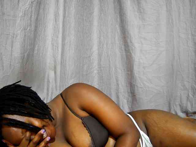 sweet-bunny12 webcam