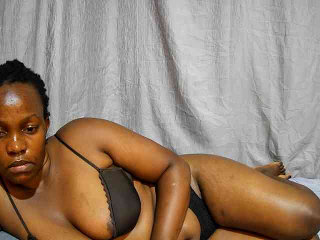 sweet-bunny12 webcam
