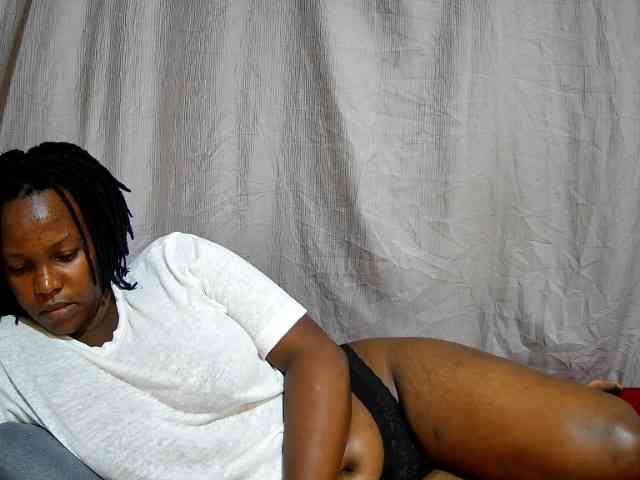 sweet-bunny12 webcam