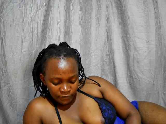 sweet-bunny12 webcam