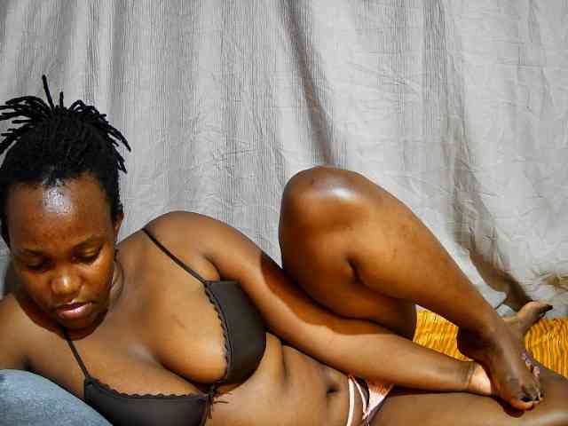 sweet-bunny12 webcam