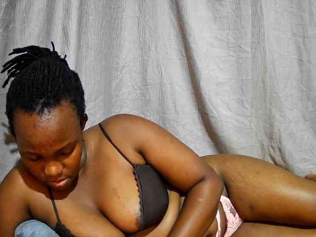 sweet-bunny12 webcam