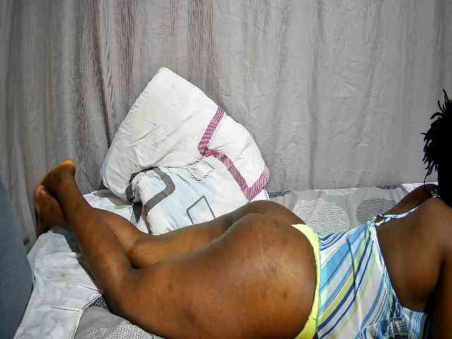 sweet-bunny12 webcam