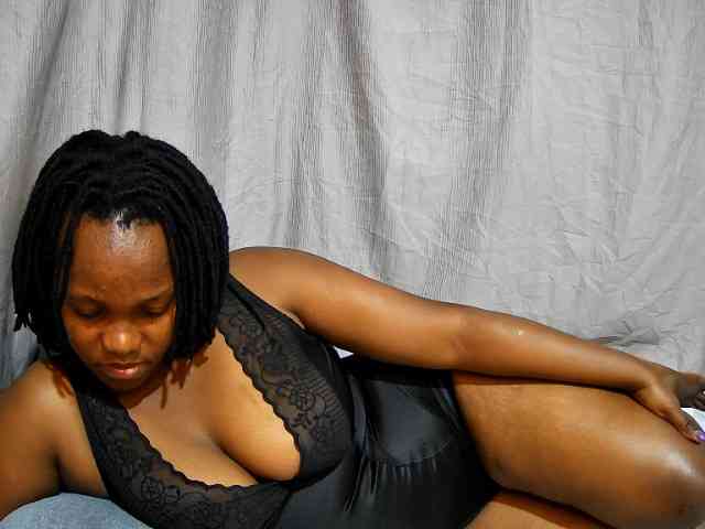 sweet-bunny12 webcam