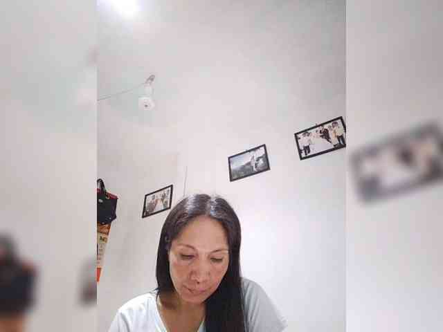 CherrieRose30 webcam