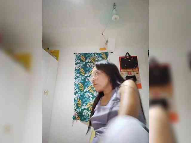 CherrieRose30 webcam