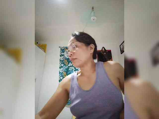 CherrieRose30 webcam