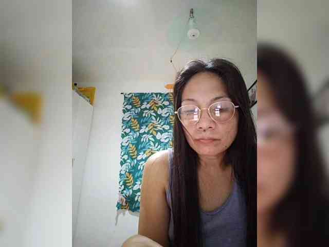 CherrieRose30 Live Webcam on BongaCams