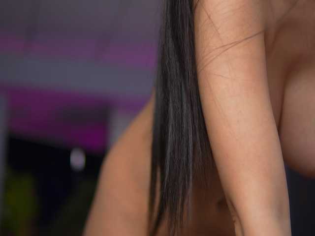 MisssMegann's BongaCams show and profile