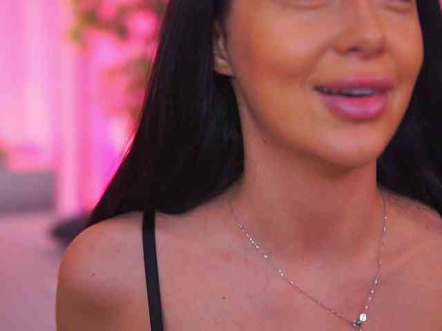 strip chat live MisssMegann