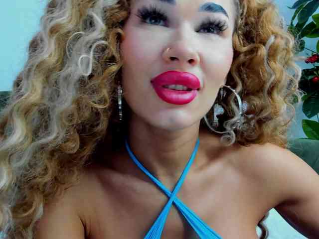 ZaraDee webcam