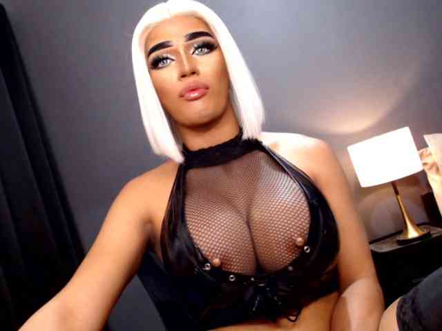 DominantLatina DominantLatina