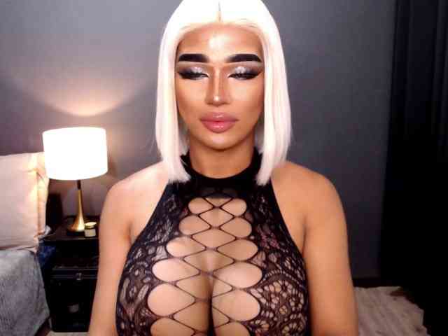 DominantLatina Live Webcam on BongaCams