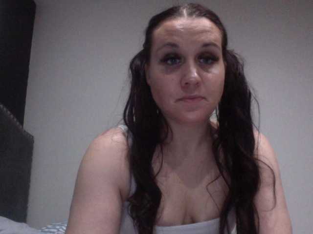 Blueeyedbaddie on Bongacams
