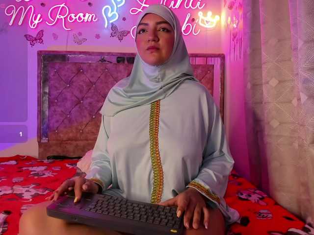 Dana-Alabi's BongaCams show and profile