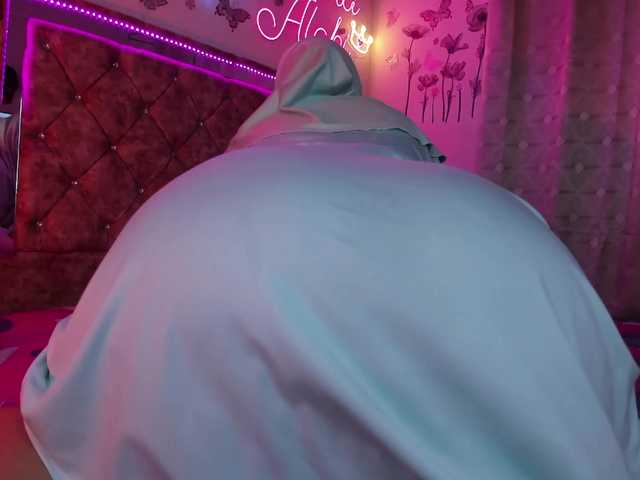 Dana-Alabi's BongaCams show and profile