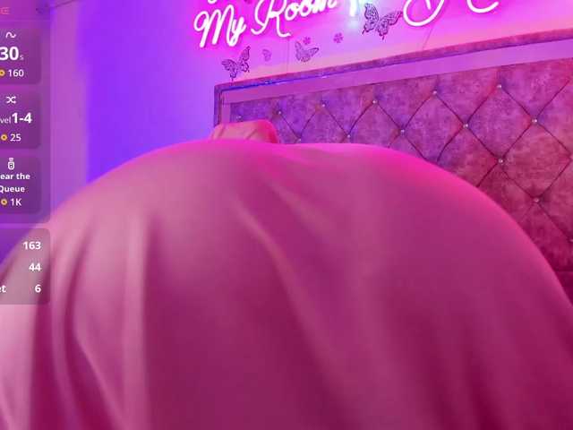 Dana-Alabi's BongaCams show and profile