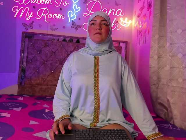 Dana-Alabi's BongaCams show and profile