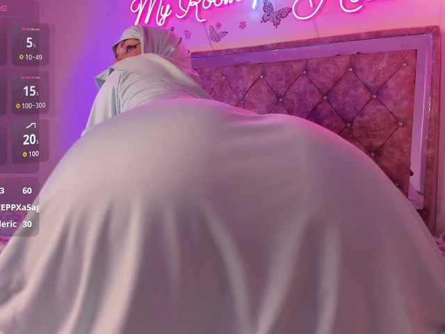 Dana-Alabi's BongaCams show and profile