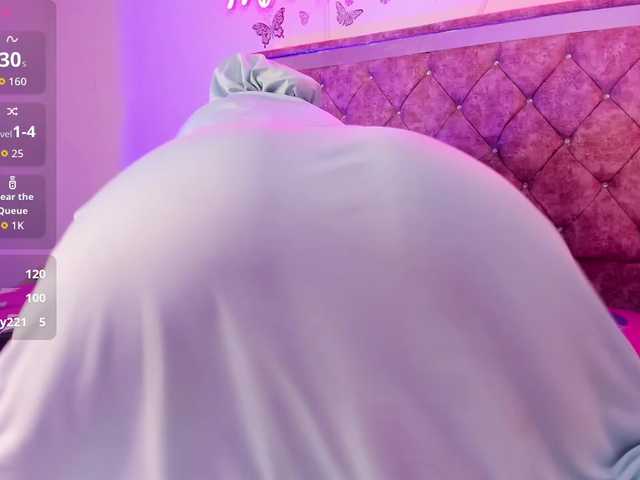 Dana-Alabi live cam profile