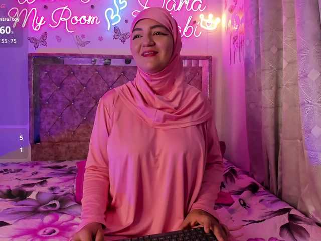 Dana-Alabi's BongaCams show and profile