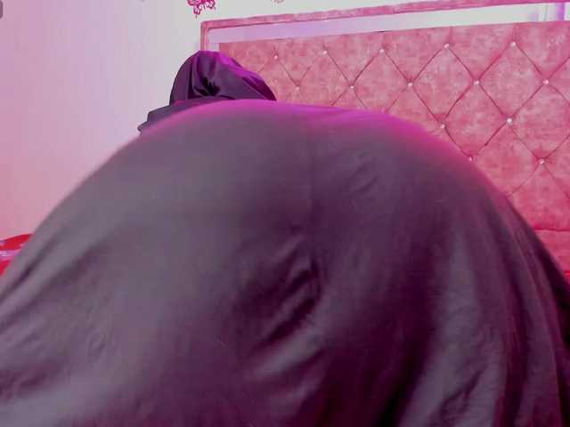 Dana-Alabi's BongaCams show and profile