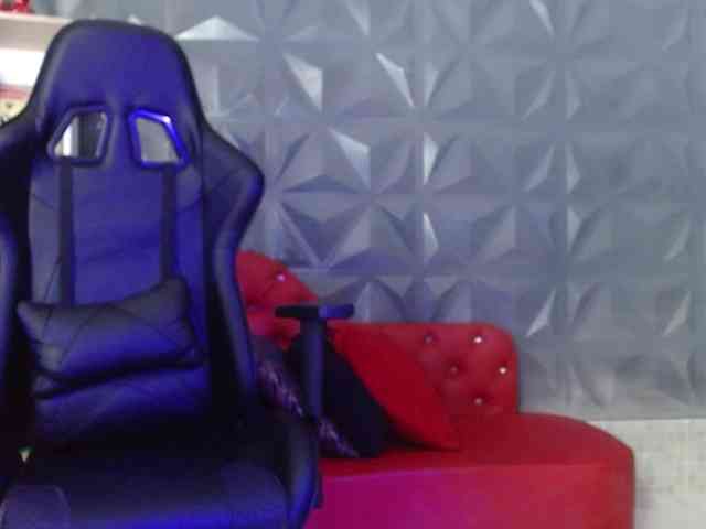 chloe-ebony webcam