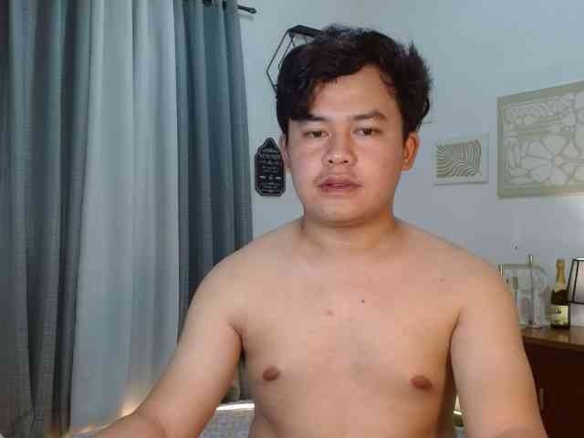 justin21121 Live Webcam on BongaCams