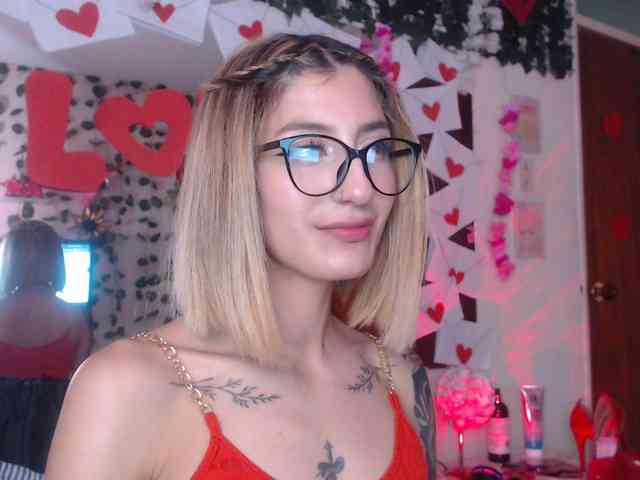1kaii Live Webcam on BongaCams