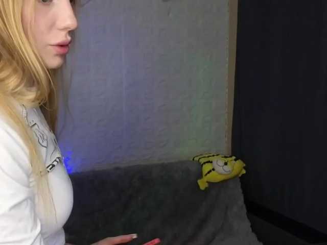 SandraSanvee from BongaCams