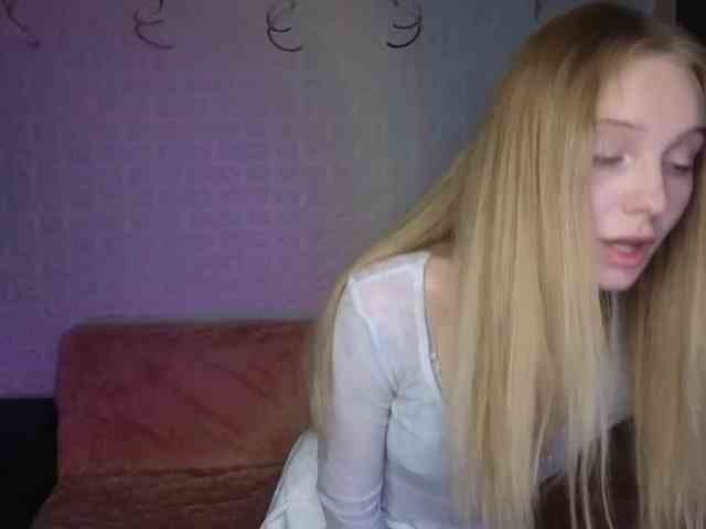 SandraSanvee webcam