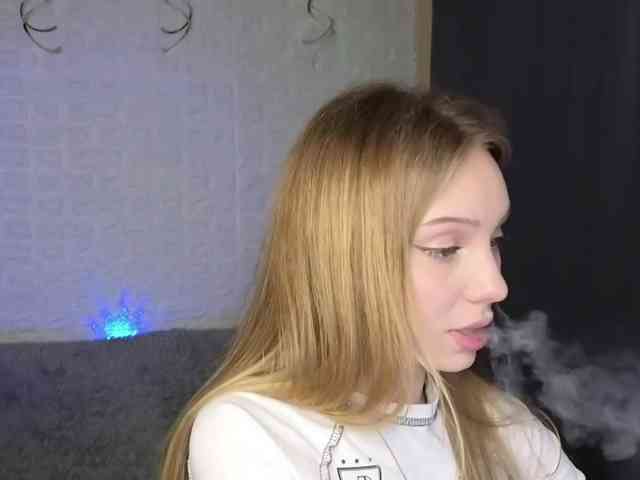 SandraSanvee webcam