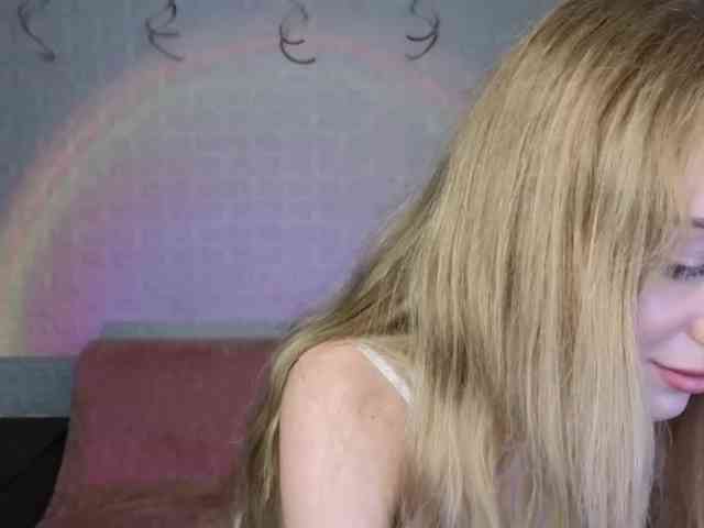 SandraSanvee webcam