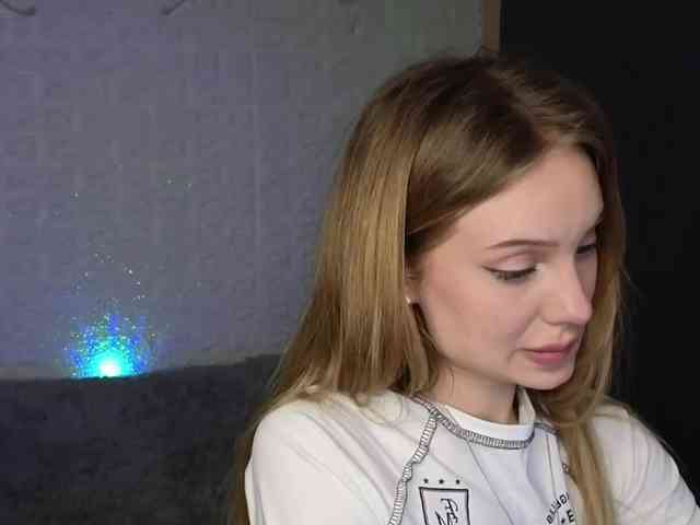 SandraSanvee webcam