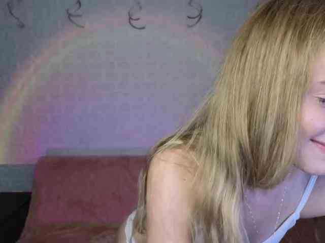 SandraSanvee webcam