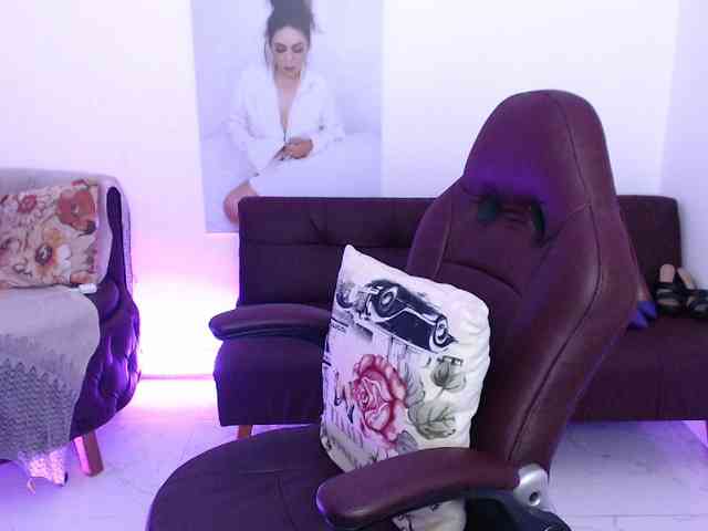 Diva-Hot82 webcam