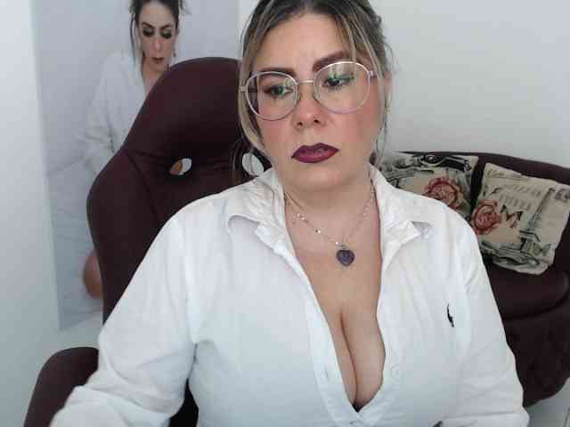 Diva-Hot82 webcam