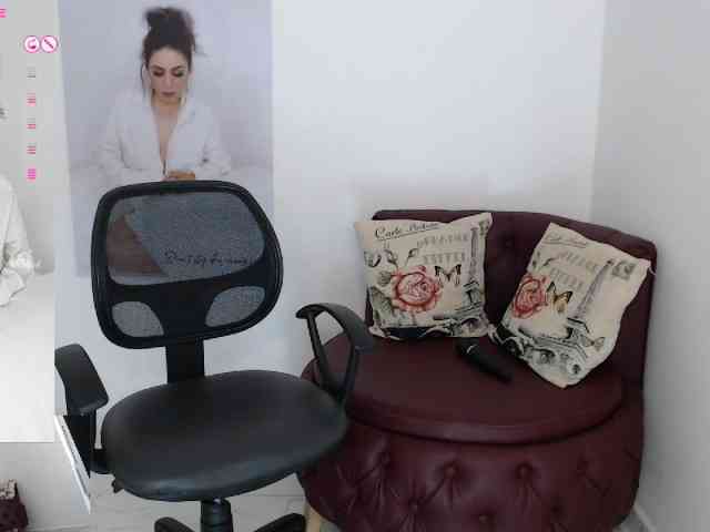 Diva-Hot82 webcam