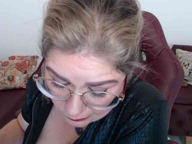 Diva-Hot82 webcam