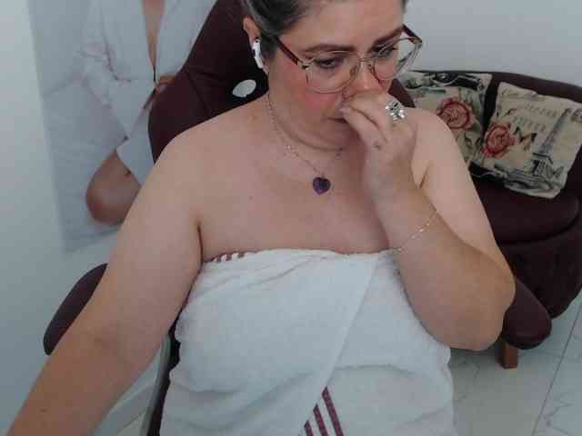 Diva-Hot82 webcam