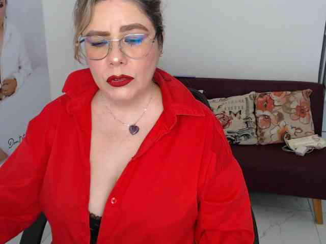 Diva-Hot82 webcam
