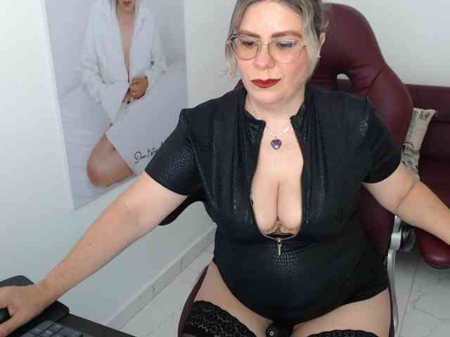 Diva-Hot82 webcam