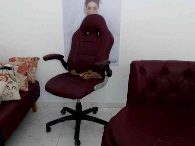Diva-Hot82 webcam