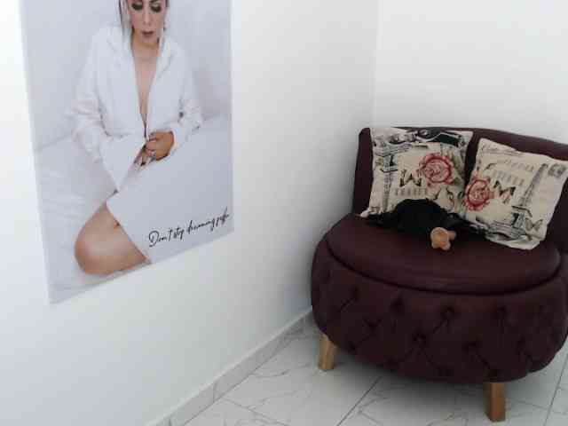 Diva-Hot82 webcam