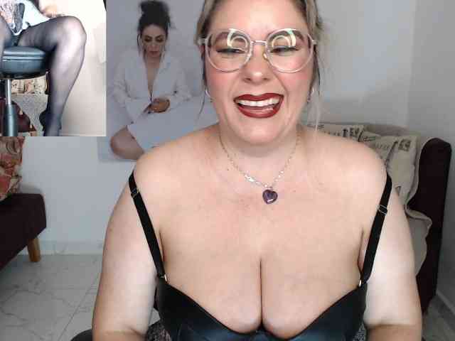 Diva-Hot82 webcam