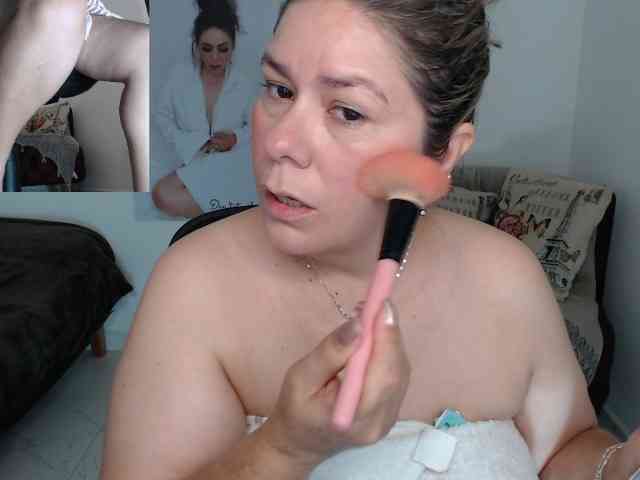 Diva-Hot82 webcam