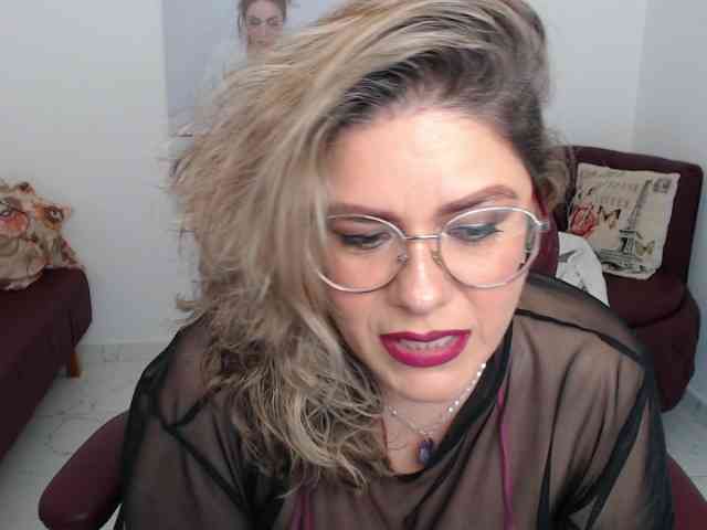 Diva-Hot82 webcam