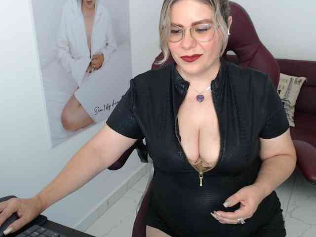 Diva-Hot82 webcam