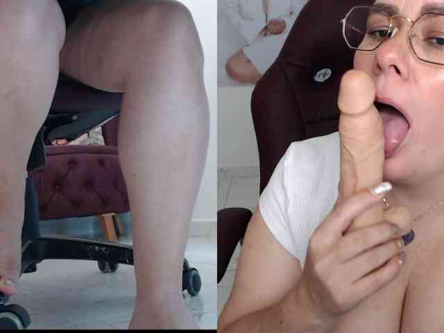 Diva-Hot82 webcam