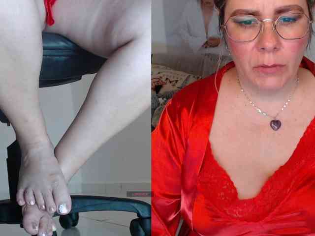 naughty chatroom Diva-Hot82
